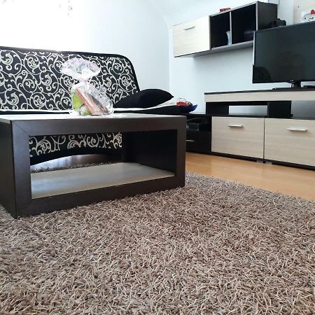 City Apartment Високо Екстериор снимка