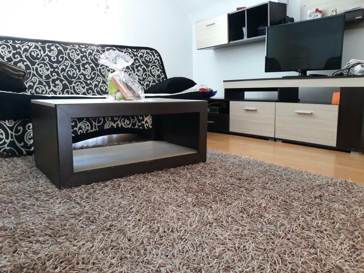 City Apartment Високо Екстериор снимка