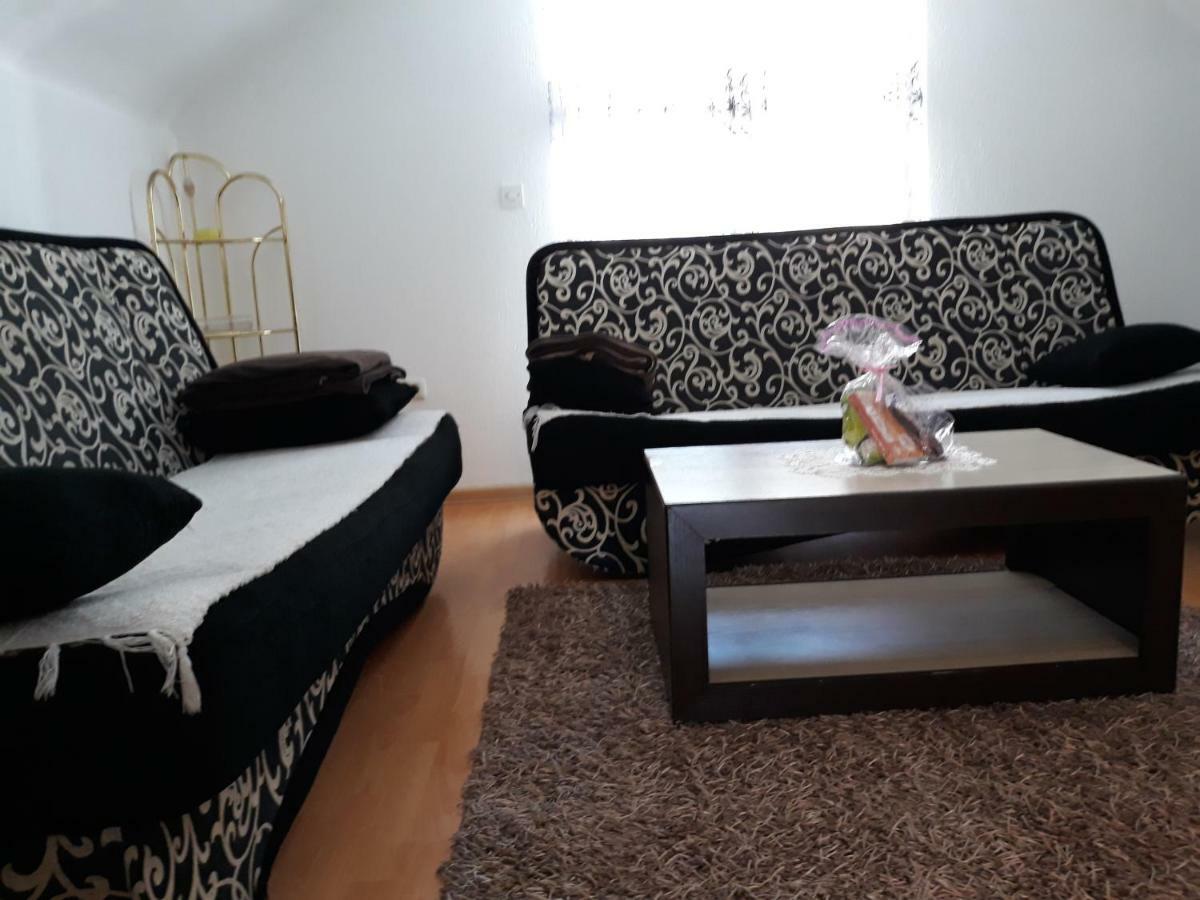 City Apartment Високо Екстериор снимка