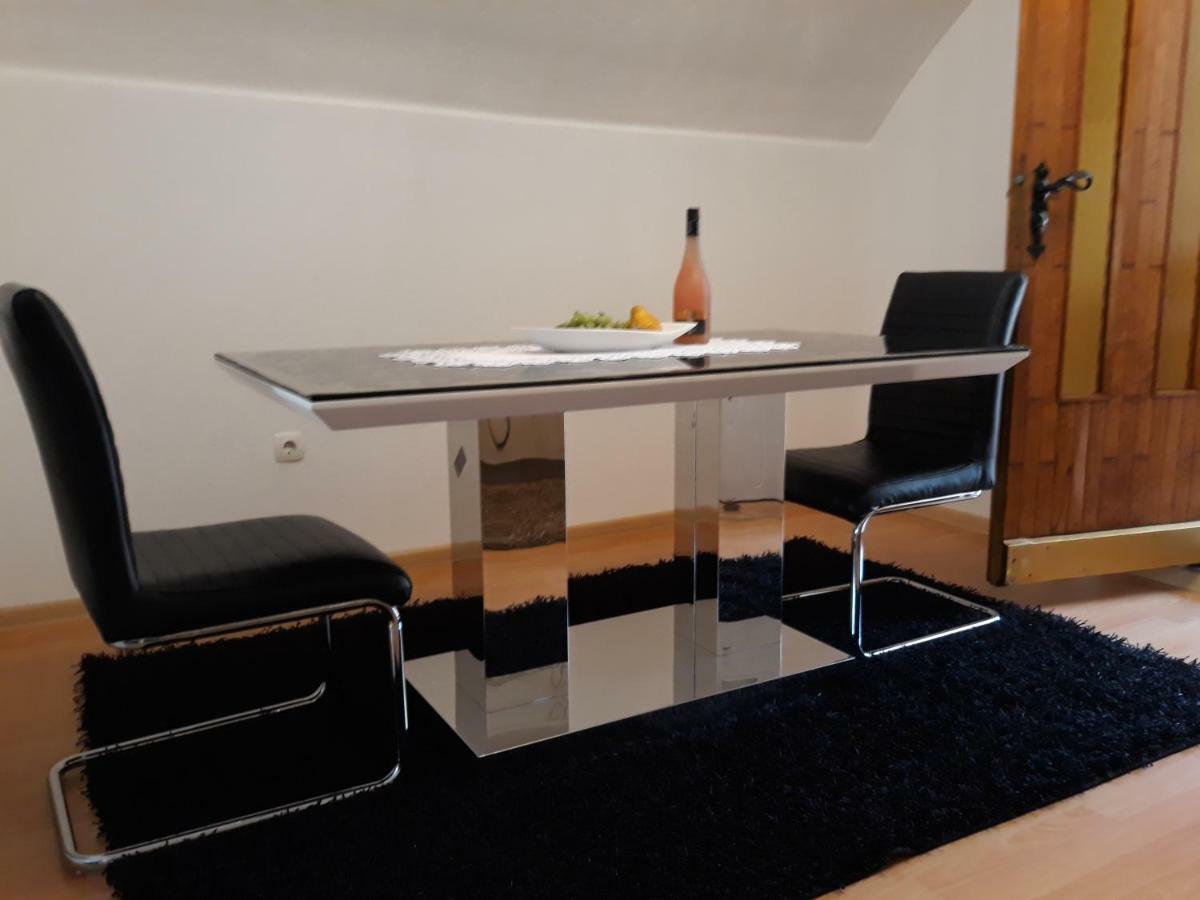 City Apartment Високо Екстериор снимка